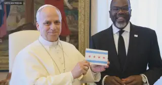 Chicago Mayor Defends Papal Meeting as Trump Attacks It Online