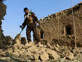 Pakistan-Afghan Border Crisis Escalates with New Cross-Fire and Airstrikes