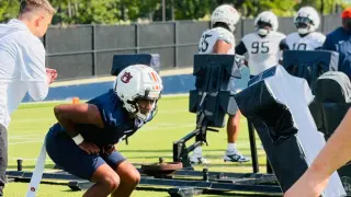 Auburn opens Golesh era with first fall camp offensive notes
