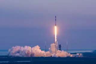 SpaceX launches secret Starfall reentry demo for microgravity research