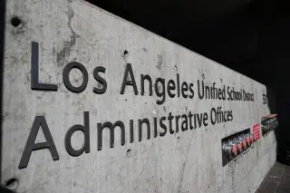 Late deal prevents LA school strike, keeps classrooms in session