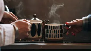 Hot drinks linked to higher esophageal cancer risk in large UK study