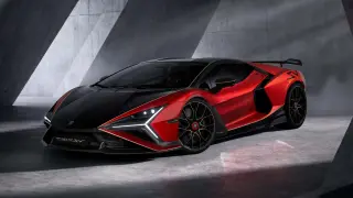Lamborghini Revuelto SV: Track-Driven Hybrid V12 Gets Extreme Tuning