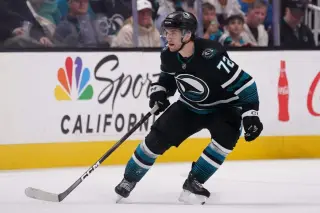 Senators land Eklund and boost forward depth as Sharks cash in No. 9 pick
