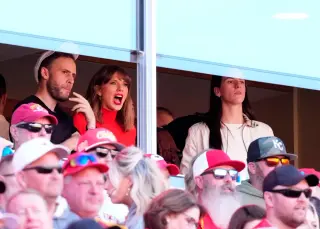 Swift Told Fan to Stop Filming During Chiefs Win Over Chargers