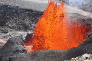 Hawaii rocks reveal a faint signal from Earth’s core crossing into the mantle