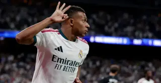 Mbappé treble fires Real Madrid to 4-1 win over Real Sociedad at the Bernabéu