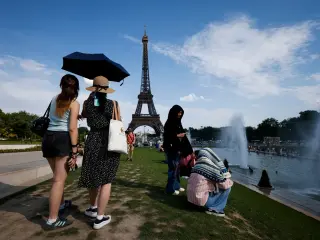 Europe Faces Record Heat Toll as Deaths Rise and Cities Scale Up Cooling