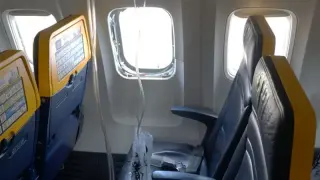 Fatigue-cracked engine blade triggers window blowout on Ryanair 737, NTSB says