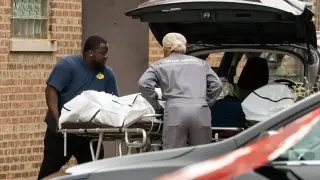 Over 50 bodies decomposing found at Chicago funeral home; license suspended
