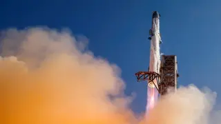 SpaceX Starship Achieves First Orbital Flight, Deploying 26 Starlink V3 Satellites