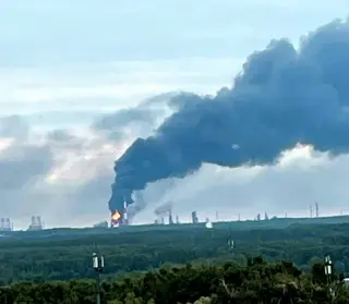 Fuel squeeze widens to Moscow and St. Petersburg as refinery strikes bite Russia