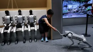 Unitree’s humanoid-robot IPO rockets in Shanghai debut