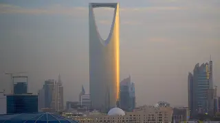 Riyadh’s Kingdom Centre Evacuated as Houthi Attacks Intensify