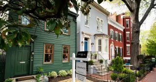 Stagnant Housing Market: High Rates Freeze Sellers as Buyer Demand Collapses