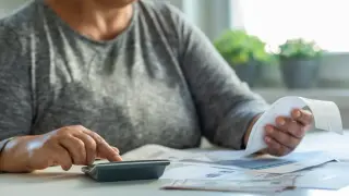 Fears of 2032 cuts drive 45% of Americans to claim Social Security early