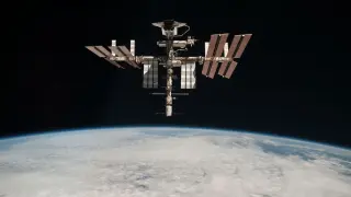 ISS Crew Goes on Evacuation Standby as Air Leaks Persist