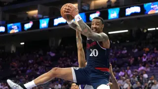 Pistons sign John Collins, signaling Harris departure