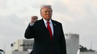 Golden Trump Statue Overlooks Doral Ahead of PGA Tour Return
