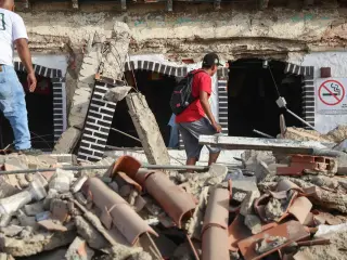 Twin Quakes Devastate Venezuela’s La Guaira as Toll Rises and Thousands Remain Missing