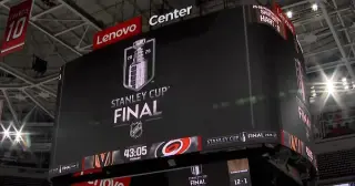 Ehlers' Early Burst Sparks Hurricanes in High-Scoring Cup Final Game 1