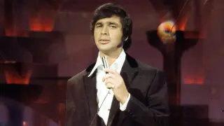 90-year-old singer Engelbert Humperdinck recounts 1950s London 'casting couch' abuse