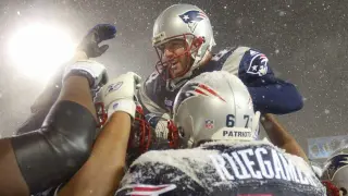 Vinatieri Sets Guinness Record with Field Goal at 11,332 Feet in Swiss Alps