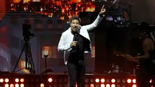 Lionel Richie Halts Minnesota Show After Dizzy Spell
