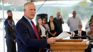 Tennessee prison chief resigns as Pike remains unconscious after botched execution