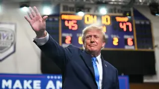 Trump Sets 150-300% Tariff Deadline for Foreign Firms to Build U.S. Plants