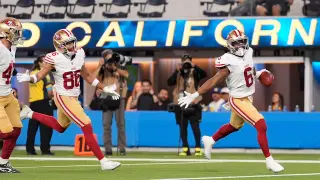 Cowing sparks 49ers' roster bid with 83-yard punt return TD