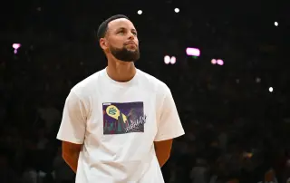 Curry Signs Extension, Forgoing $20M to Aid Warriors' Cap Flexibility