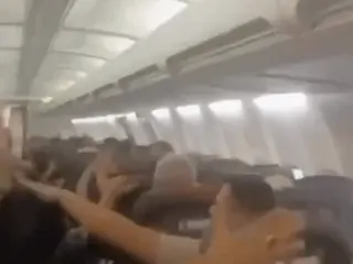 Boeing 737 makes emergency landing at Mashhad after tire burst
