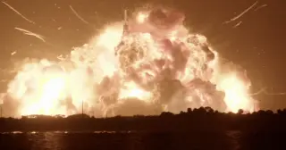 Blue Origin's New Glenn Explodes on Cape Canaveral Pad During Hotfire Test