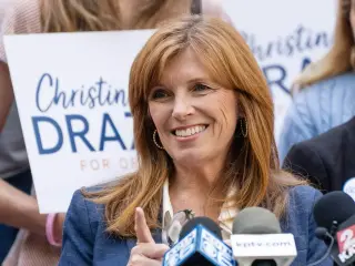 Oregon Governor’s Race Narrowly Shifts Toward Drazan in New Poll