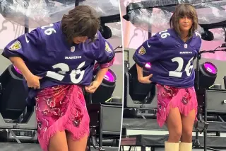 Langley Turns Wardrobe Mishap into Jersey Moment on Baltimore Stage