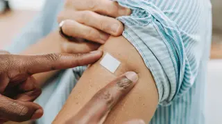 FDA panel backs first mRNA flu shot for older adults