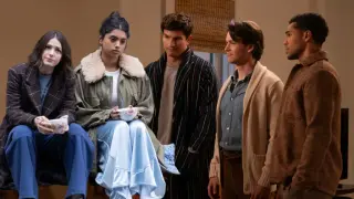Mindy Kaling’s NSFW Comedy Not Suitable For Work Canceled by Hulu; Cast Reacts