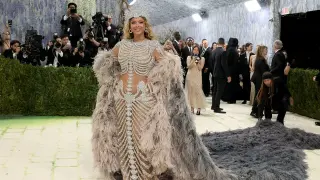 Beyoncé Stuns in Diamond Skeleton Dress at 2026 Met Gala