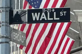 US Stocks Hold Steady as AI Sector Slides