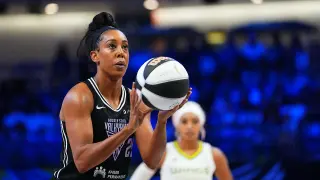 Fever Bring in Versatile Vet Monique Billings to Bolster Frontcourt