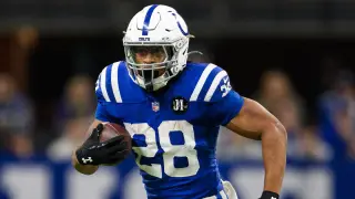 Robinson Tops RB Pay Scale as Taylor Lands $44M Colts Extension