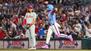 Braves hammer Phillies, widening NL East gap