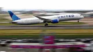 United Airlines cuts 2026 profit forecast as fuel costs surge despite record revenue