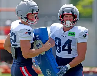 Rookie tight ends reshape Patriots' 53-man roster outlook