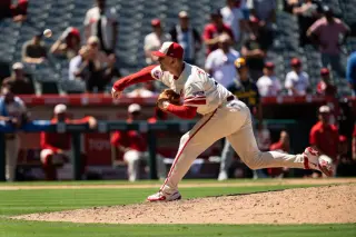 Cubs Add Zeferjahn to Fortify Bullpen