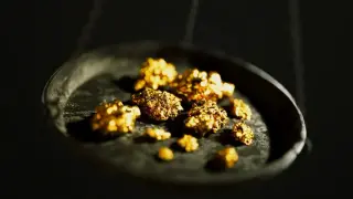 Gold’s Surface Hexagon: The Atomic Trick Behind Its Lasting Shine