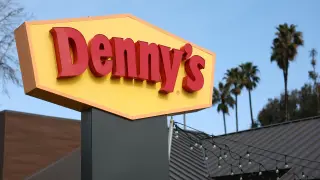 Denny’s charts a comeback with menu revamp and private‑equity backing
