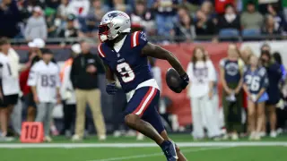 Boutte Embraces Vrabel’s ‘Inactive’ Note as He Chases a Breakout Year with the Texans