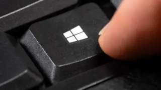 Windows 11 October Updates: Taskbar Freedom, Cloud Recovery, and Custom Menus